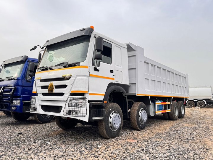 HOWO 6x8 dump truck