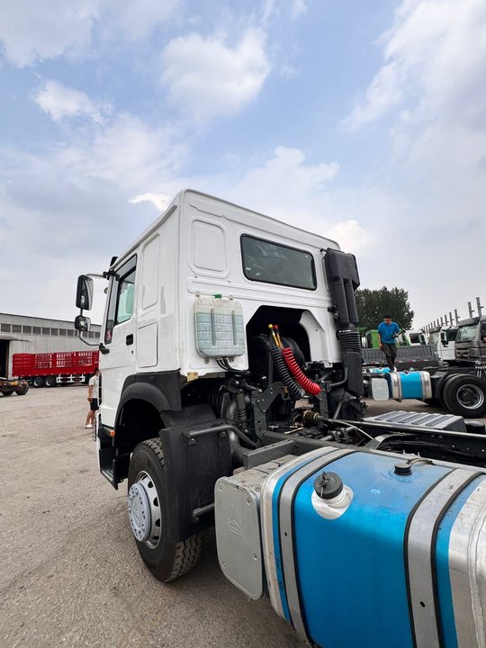 6x4 tractor head with trailer