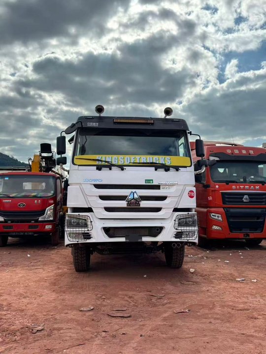 HOWO tipper truck construction site